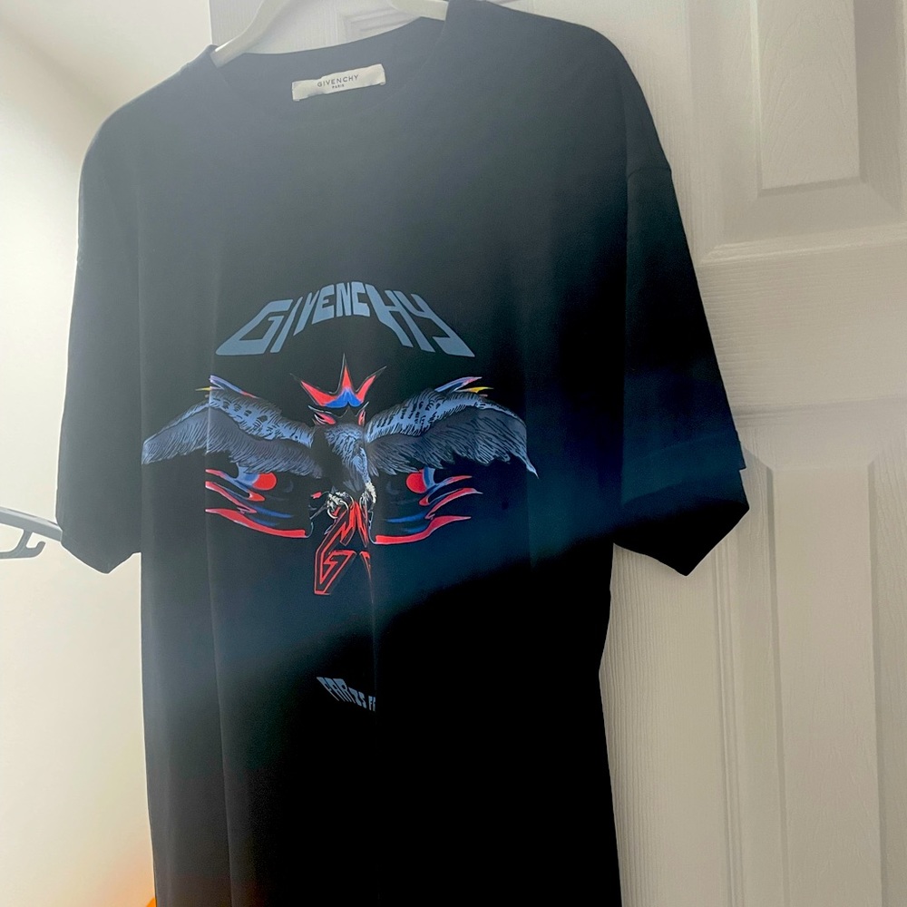 Givenchy T shirt - Picture 2 of 3